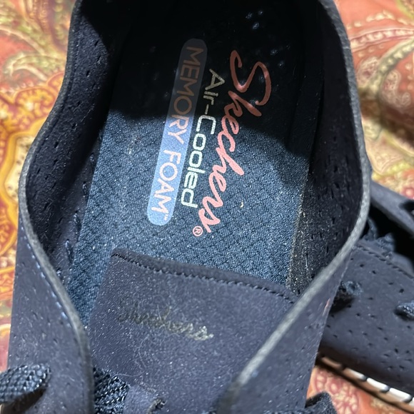 Skechers. Air cooled memory foam new with tags - Picture 2 of 4